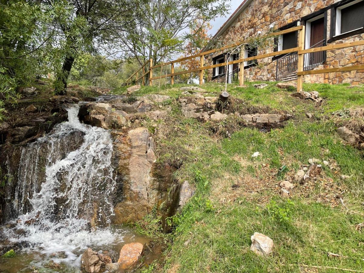 Apartamentos Los Pocillos Gargantilla del Lozoya Exteriör bild