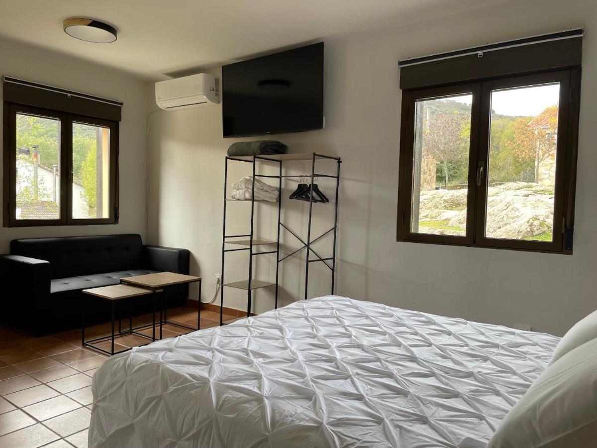 Apartamentos Los Pocillos Gargantilla del Lozoya Exteriör bild
