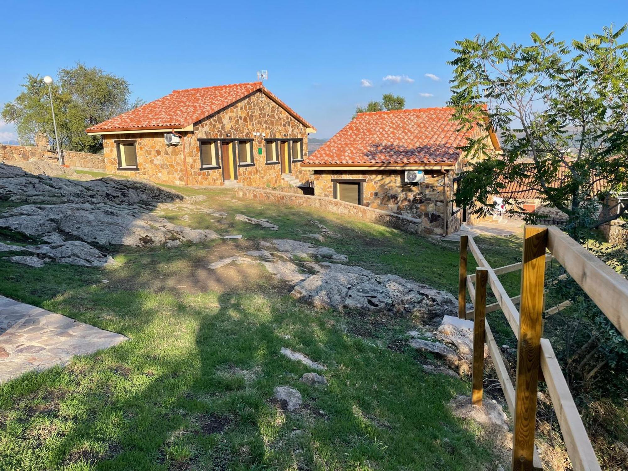 Apartamentos Los Pocillos Gargantilla del Lozoya Exteriör bild